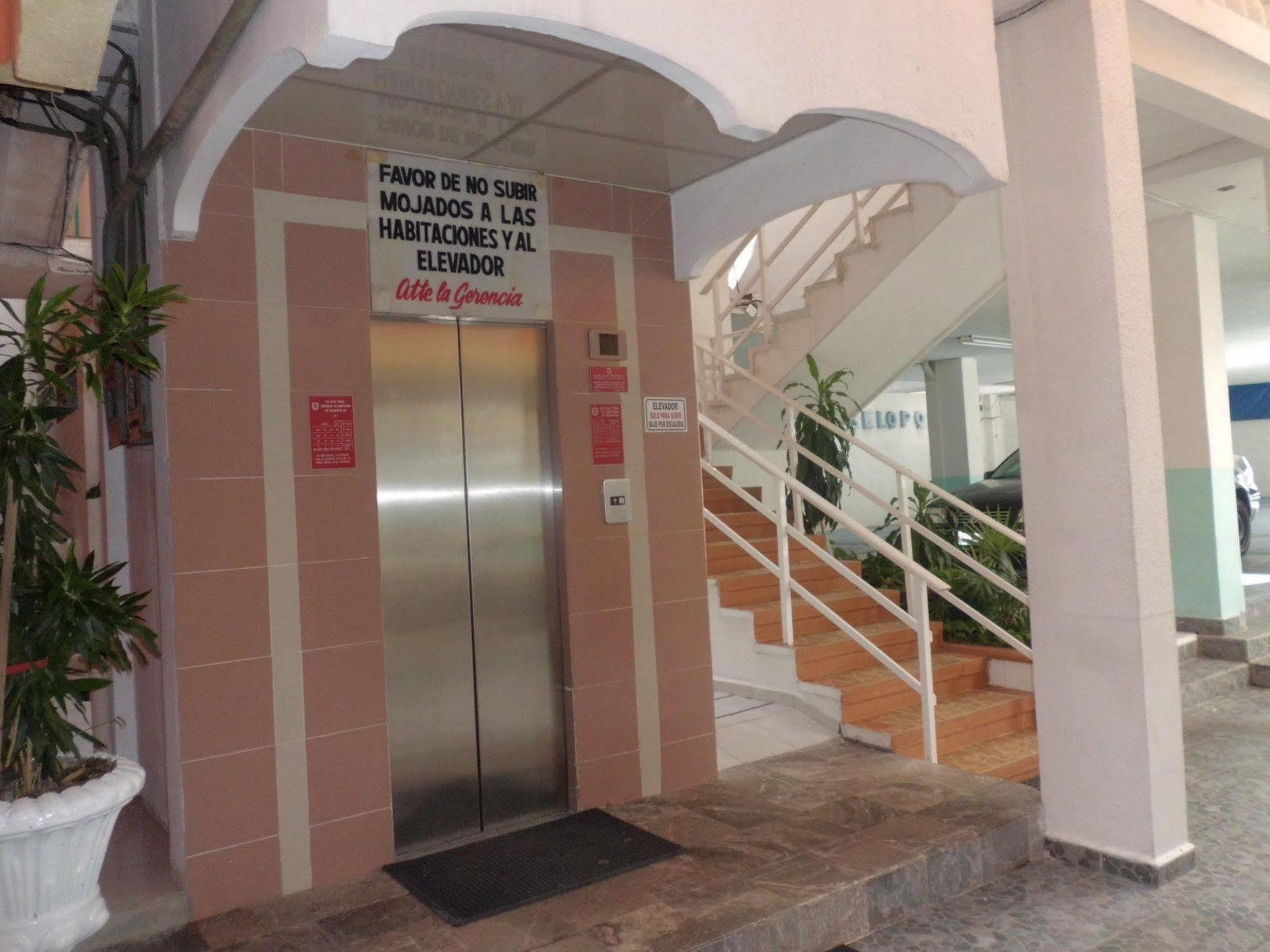 Suites Angelopolis أكابولكو المظهر الخارجي الصورة
